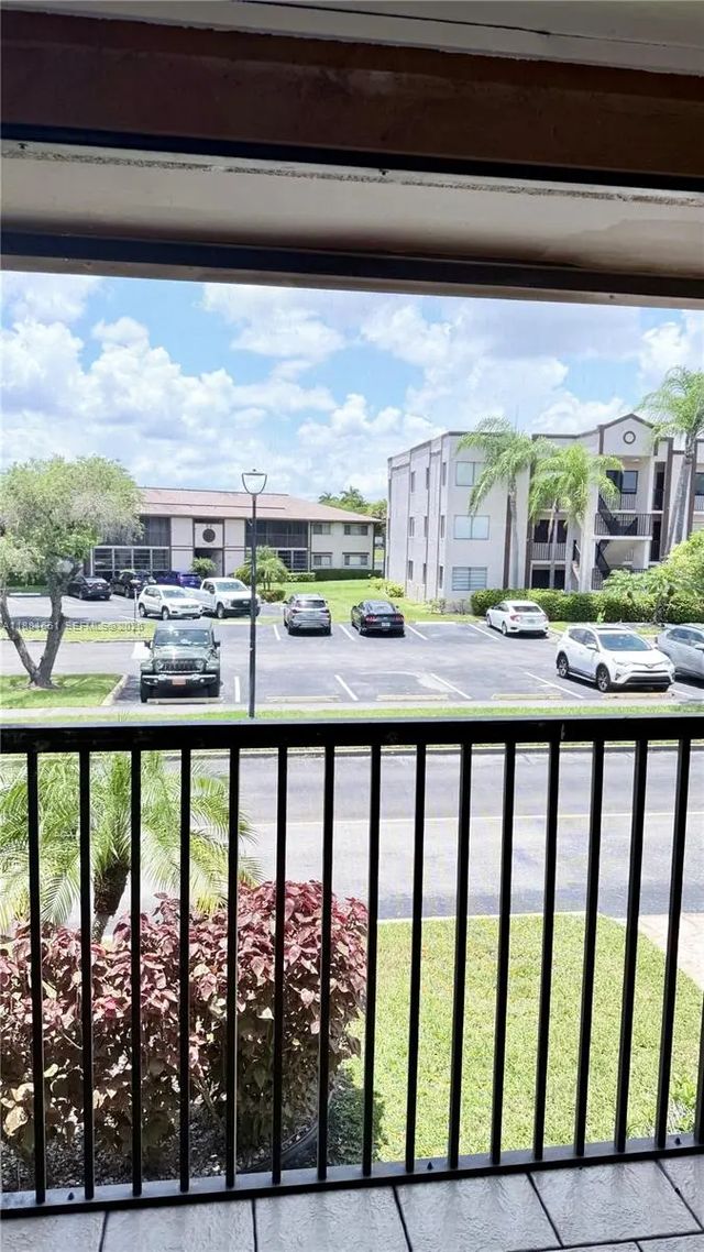 4 of 35 - 9794 N Belfort Circle #202, Tamarac, FL