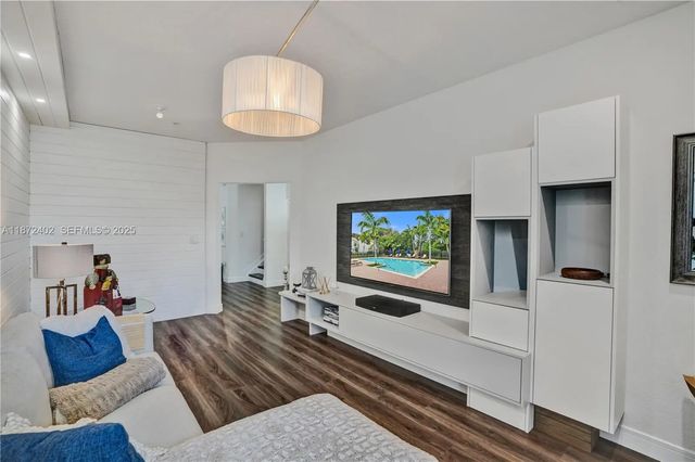 5 of 48 - 136 Sw 185th Way, Pembroke Pines, FL