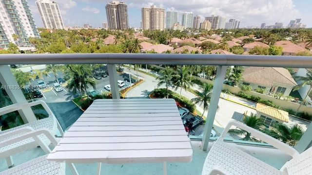 4 of 37 - 19370 Collins Avenue #620, Sunny Isles Beach, FL
