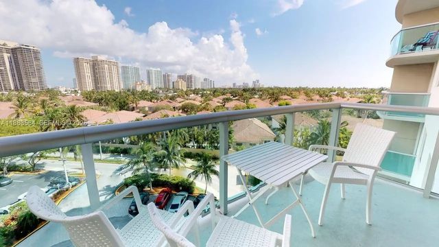 5 of 37 - 19370 Collins Avenue #620, Sunny Isles Beach, FL