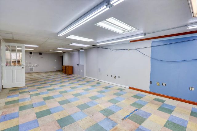 6250 W 21st Court, Hialeah