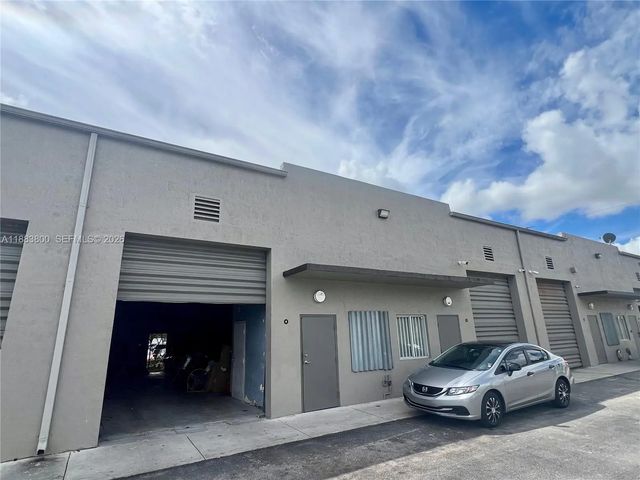 3 of 14 - 16215 Sw 117th Avenue #4, Miami, FL