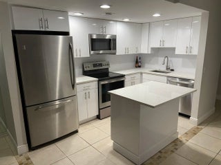 Photo of Listing #R11126474