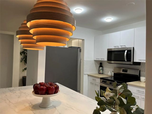 3 of 25 - 11685 Canal Drive #304, North Miami, FL
