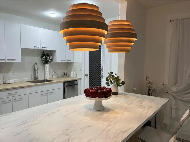4 of 25 - 11685 Canal Drive #304, North Miami, FL