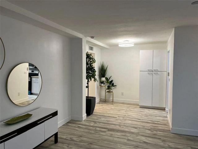 5 of 25 - 11685 Canal Drive #304, North Miami, FL