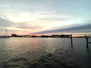 Photo of Listing #F10527103