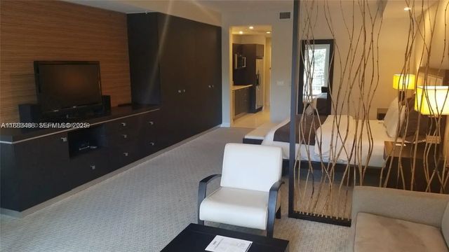 4 of 11 - 5300 Nw 87th Avenue #415, Doral, FL