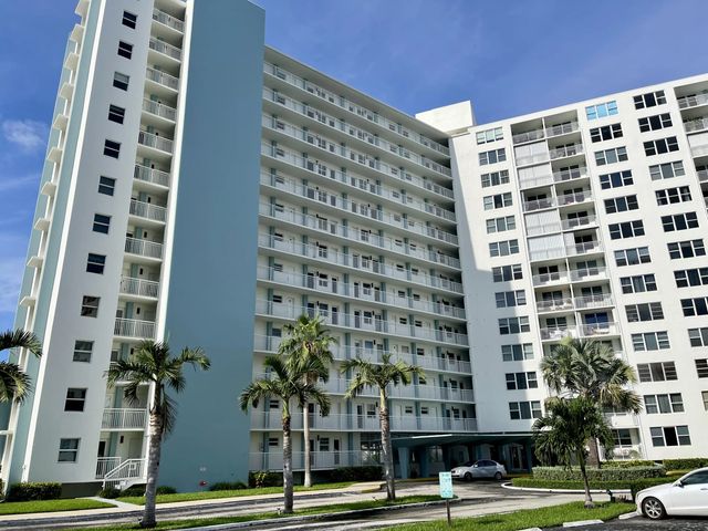 2 of 39 - 201 N Ocean Boulevard #302, Pompano Beach, FL