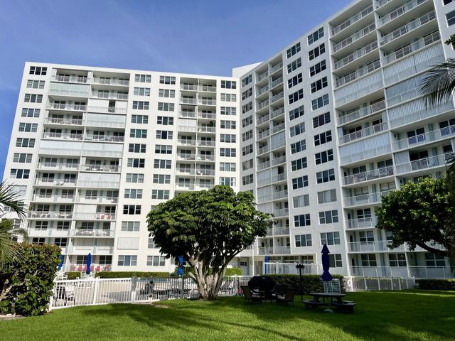 3 of 39 - 201 N Ocean Boulevard #302, Pompano Beach, FL