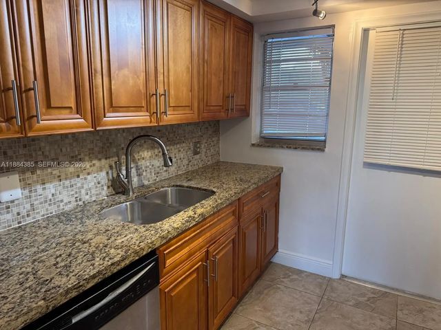 5 of 19 - 2471 Sw 82nd Avenue #108, Davie, FL