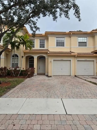 Photo of Listing #F10528352