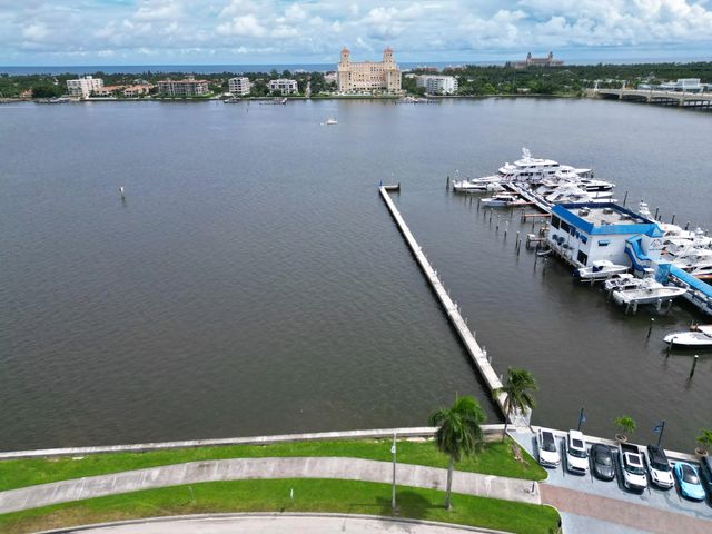 2 of 28 - 917 N Flagler Drive #409, West Palm Beach, FL