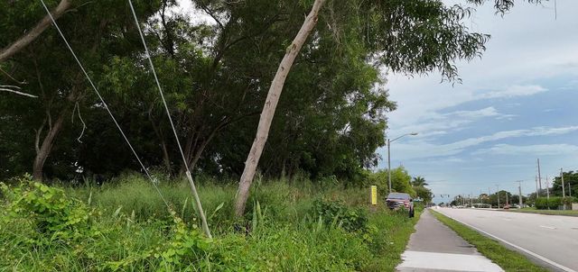 4 of 7 - 0000 Lantana Road, Atlantis, FL