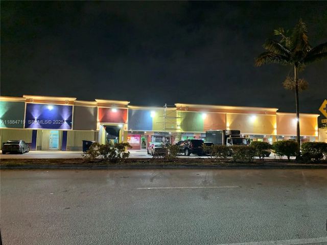 5829 W Hallandale Beach Boulevard #5823b, West Park