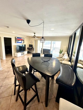 Photo of Listing #R11127004