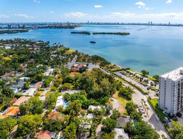 4 of 9 - 860 Ne 70th Street, Miami, FL