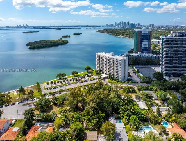 3 of 10 - 895 Ne 70th Street, Miami, FL