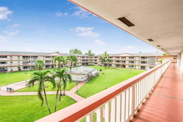5300 Washington Street #d206, Hollywood
