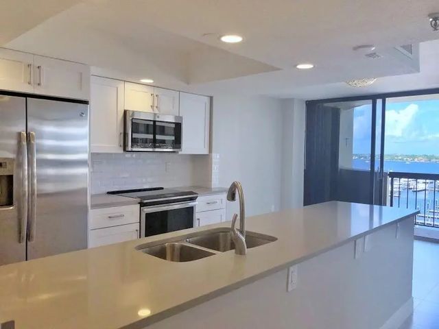 4 of 49 - 115 Lakeshore Drive #746, North Palm Beach, FL