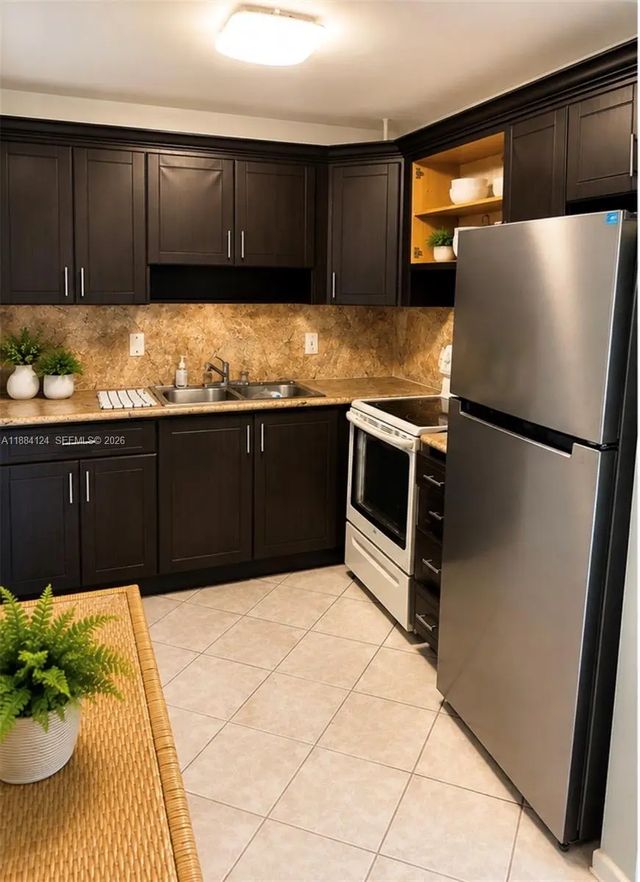3 of 8 - 182 Markham I #182, Deerfield Beach, FL