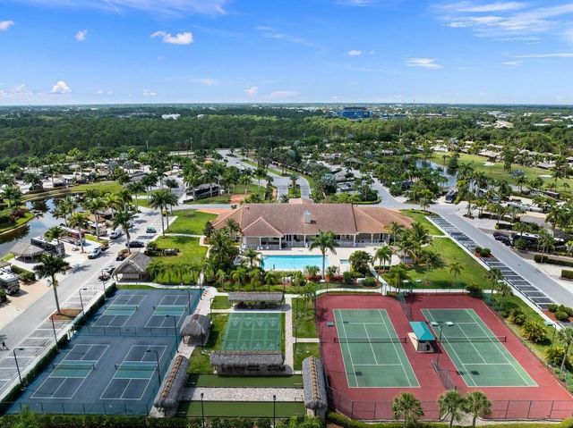 5 of 7 - 408 Nw Chipshot Lane, Port St. Lucie, FL
