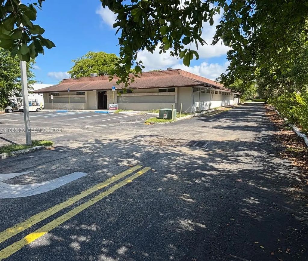 6209 W Commercial Boulevard, Tamarac