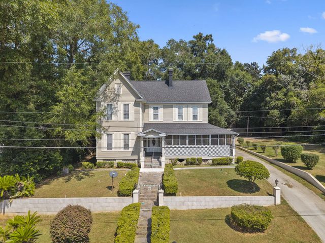 618 W Washington Street, Quincy