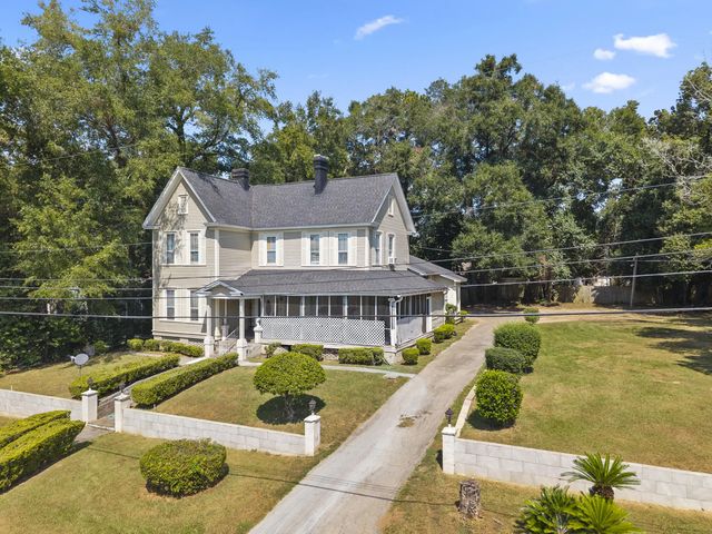 2 of 62 - 618 W Washington Street, Quincy, FL