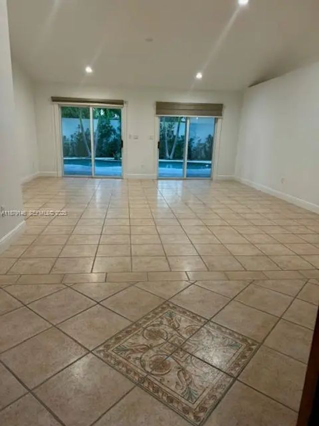 4 of 16 - 7425 Sw 170th Terrace, Palmetto Bay, FL