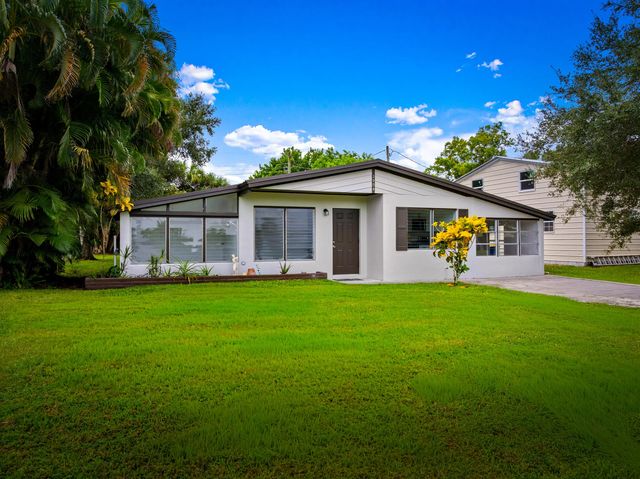 2904 Se Bamboo Street, Stuart