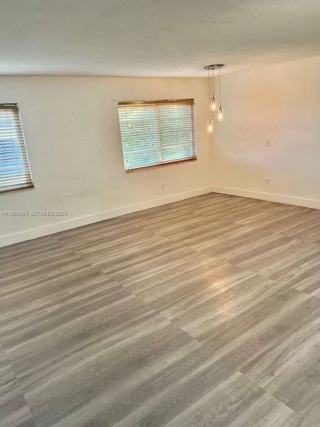 1300 W 53rd Street #18, Hialeah