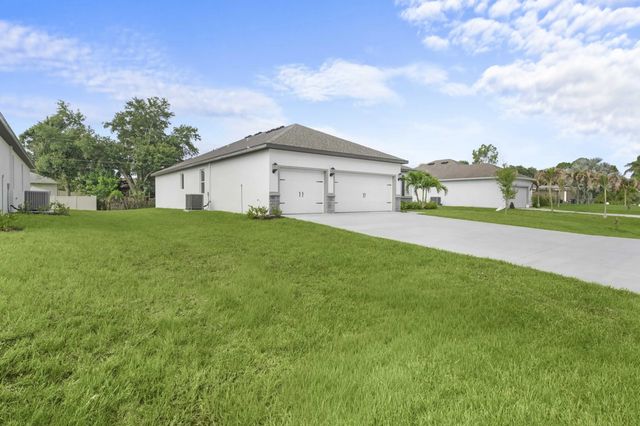 1538 Sw Nervia Avenue, Port St. Lucie