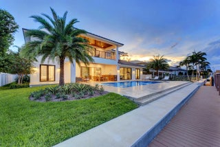 Photo of Listing #R11127345