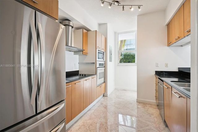 4 of 20 - 5970 Indian Creek Drive #302, Miami Beach, FL
