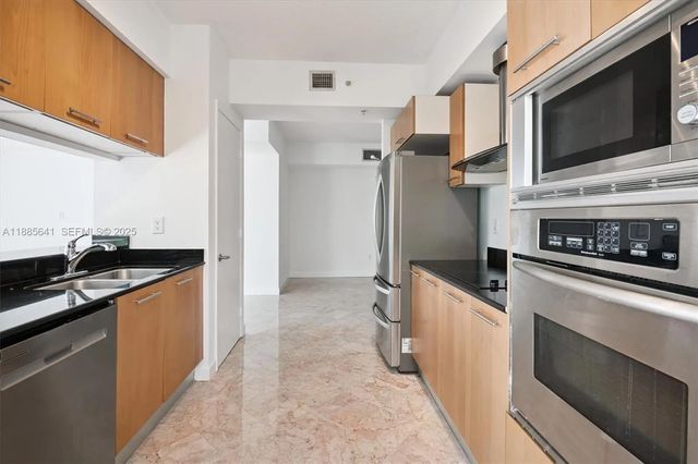 5 of 20 - 5970 Indian Creek Drive #302, Miami Beach, FL