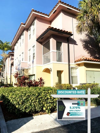 Photo of Listing #R11127375