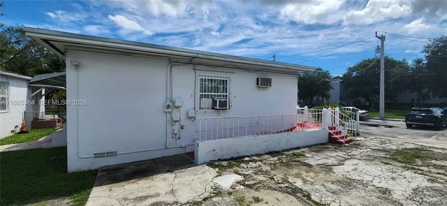 5 of 49 - 405 Nw 64th Street, Miami, FL