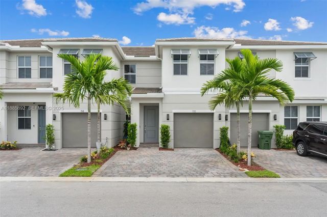 110 Sw 171st Way, Pembroke Pines