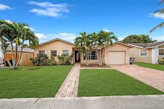 9728 Sw 3rd Street, Boca Raton