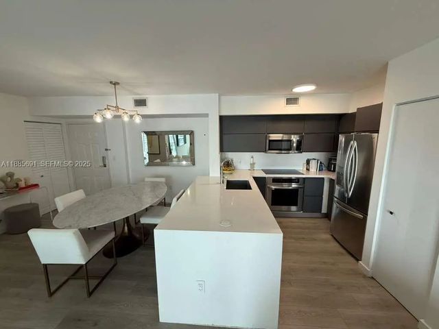 3 of 11 - 1155 Brickell Bay Drive #1408, Miami, FL