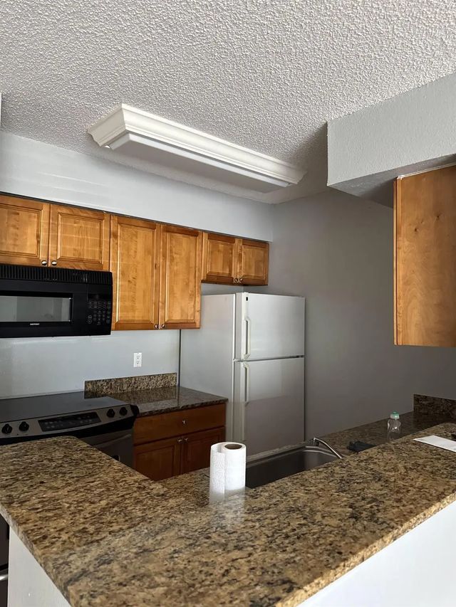 5 of 12 - 2866 S University Drive #5101, Davie, FL