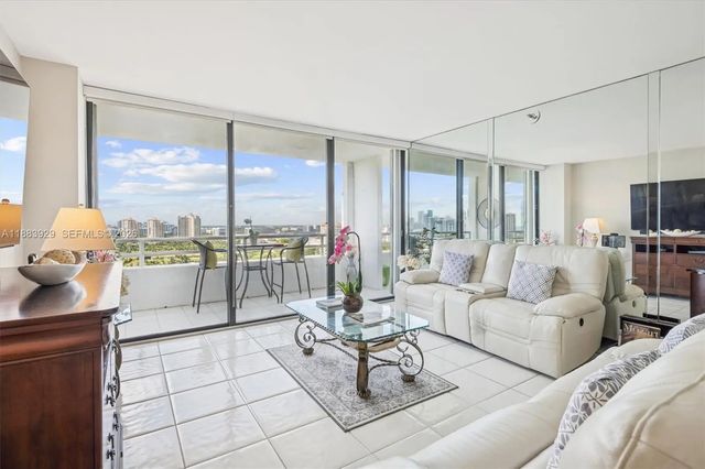 3 of 33 - 20355 Ne 34th Court #2326, Aventura, FL