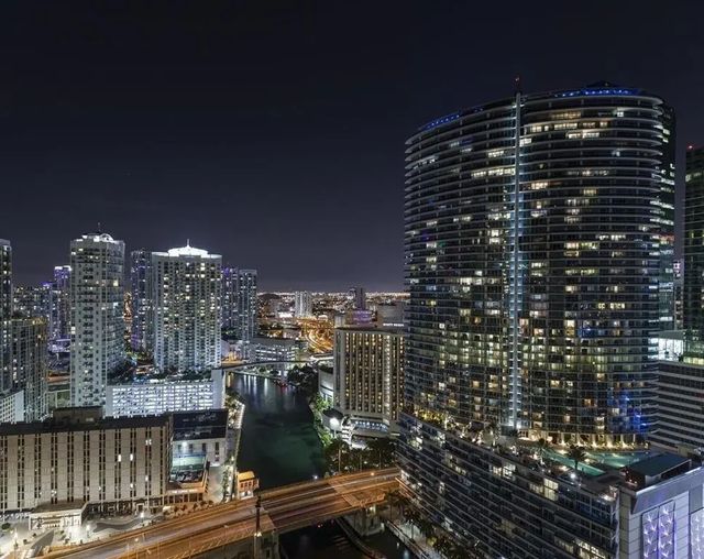 5 of 26 - 465 Brickell Avenue #2706, Miami, FL