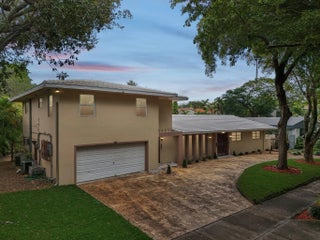 Photo of Listing #F10529009