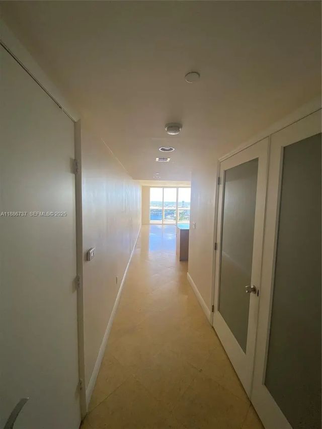 3 of 16 - 1800 S Ocean Drive #2909, Hallandale Beach, FL