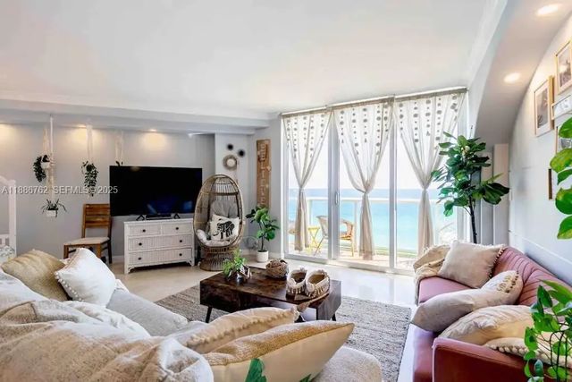 3901 S Ocean Drive #14l, Hollywood