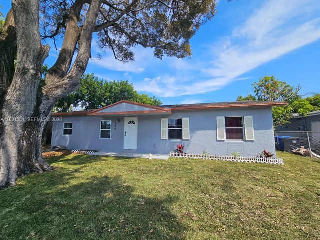 325 Sw 80th Terrace, North Lauderdale