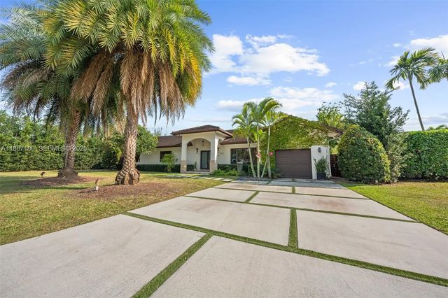 4 of 38 - 6420 Sw 63rd Terrace, South Miami, FL
