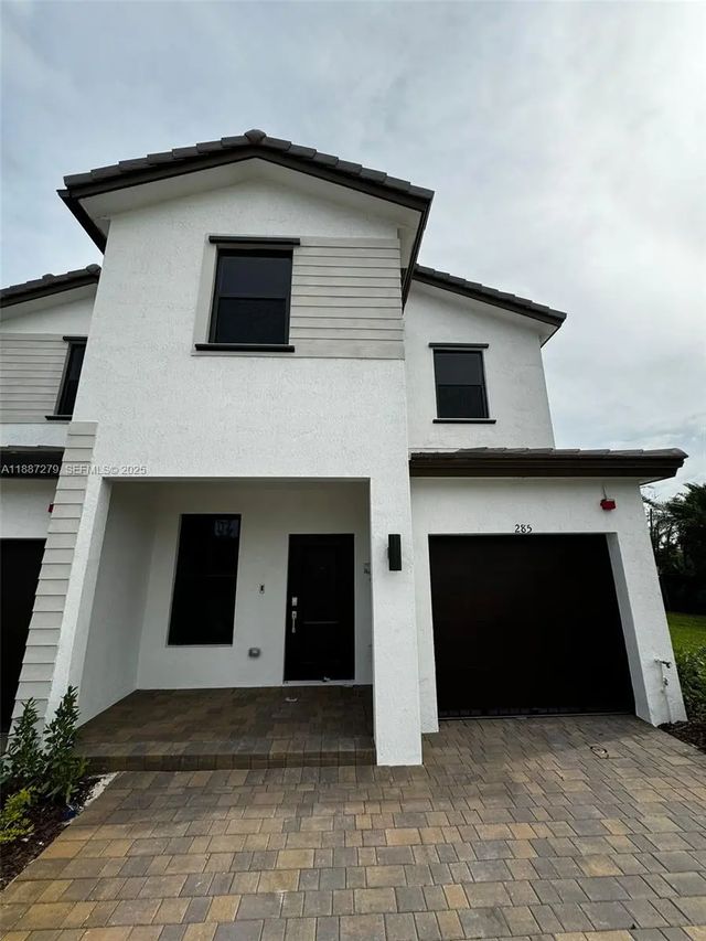 3 of 39 - 285 Sw 159th Lane, Pembroke Pines, FL